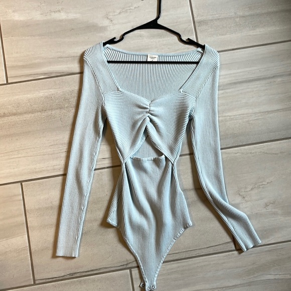 Abercrombie sweater body suit only worn once! - Picture 1 of 1